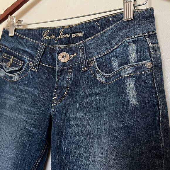 NWOT Y2K Guess Doheny Low-Rise Bootcut Jeans Size 26 Distressed Mid/Dark Wash - Picture 5 of 10